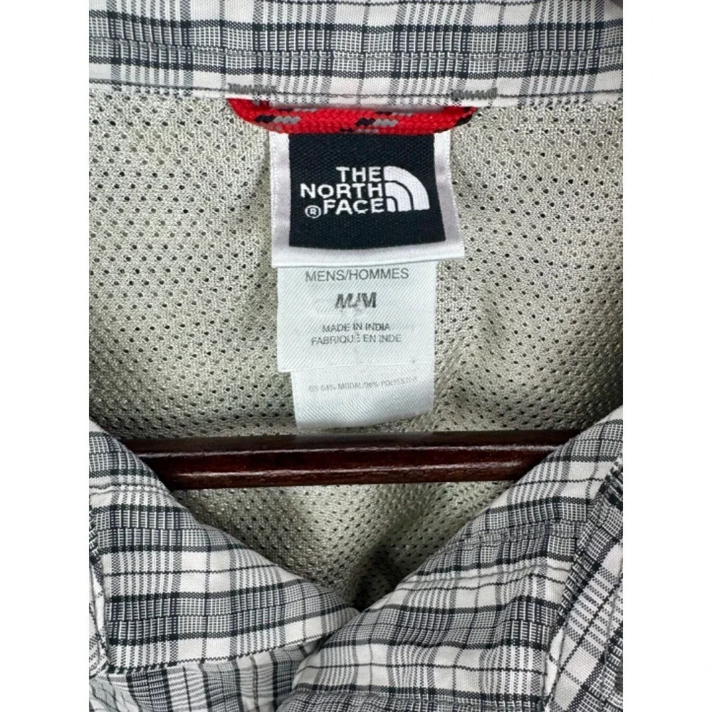 The North Face Plaid Button‎ Up Shirt Long Sleeve Vented Back Size Medium